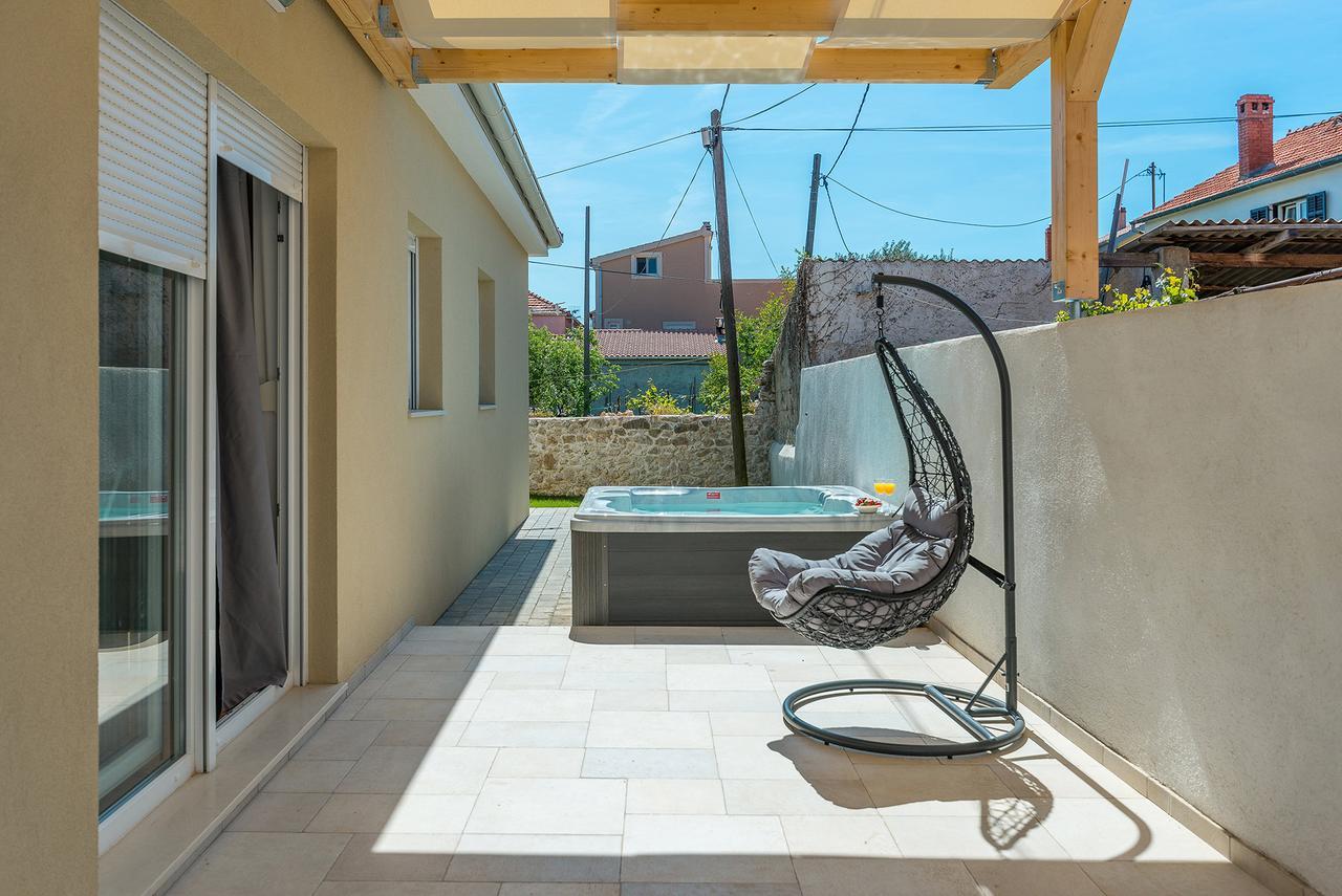 Villa Donato With Jacuzzi Zadar Extérieur photo