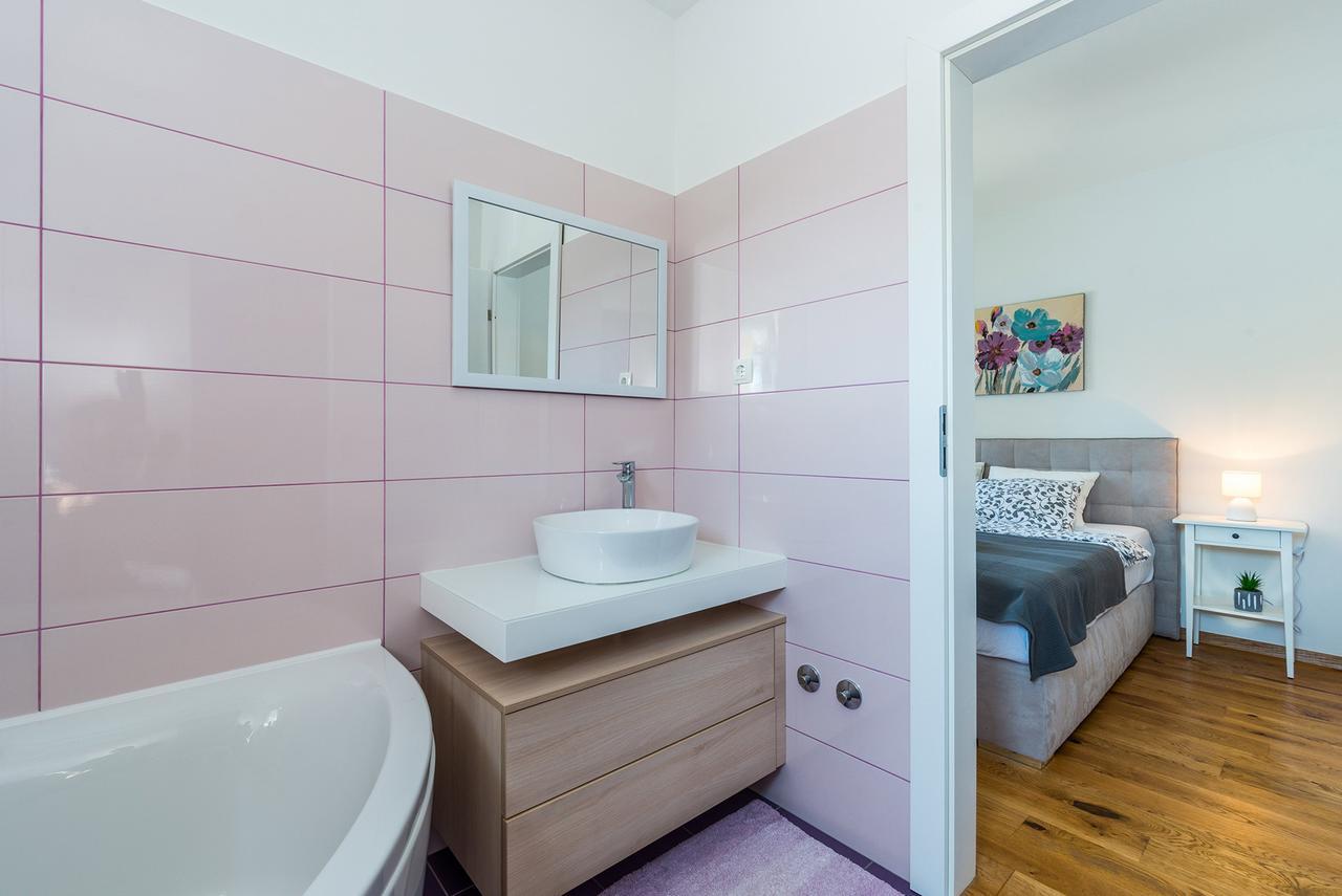 Villa Donato With Jacuzzi Zadar Extérieur photo